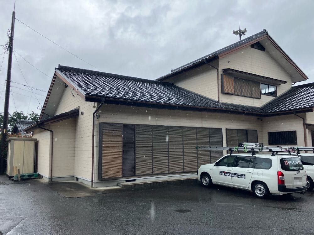 O様(津)施工前_外壁全体 (9) 津市の外壁塗装をリペイント匠が施工した写真