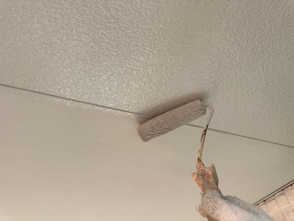 軒天(上塗り) 松阪市で外壁塗装と屋根工事をリペイント匠が施工した写真