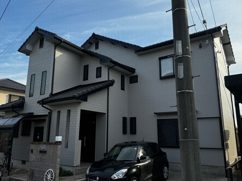 I様(四日市市高角町)_施工後_外壁全体 四日市の外壁塗装、防水工事をリペイント匠が施工した写真