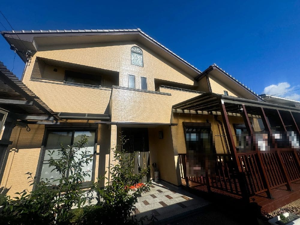 K様(四日市)施工後_外壁全体 (5) 菰野町の外壁塗装、防水工事をリペイント匠が施工した写真