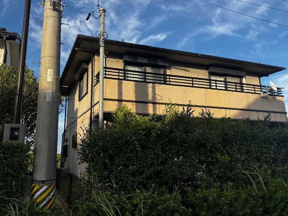 K様鈴鹿市_施工前_外壁全体 (4) 鈴鹿市の外壁塗装、屋根塗装をリペイント匠が施工した写真