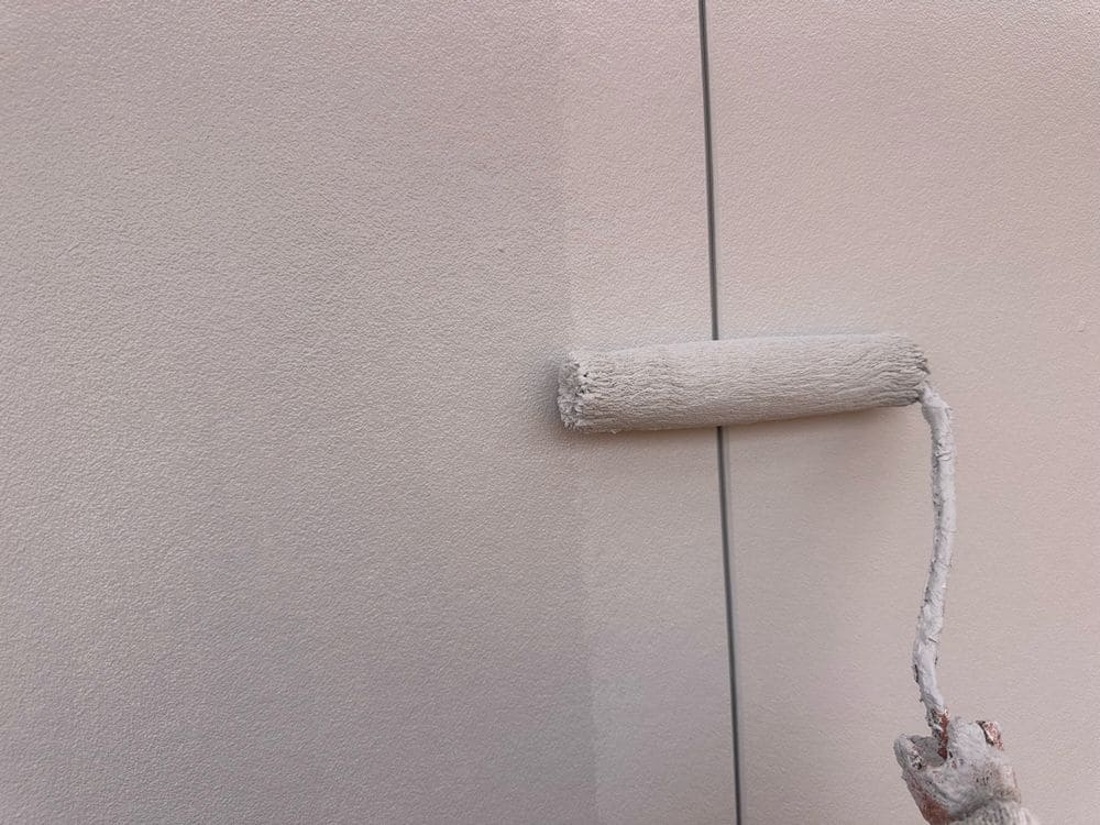 N様(伊勢市)外壁_上塗り3 伊勢市の外壁塗装をリペイント匠が施工した写真