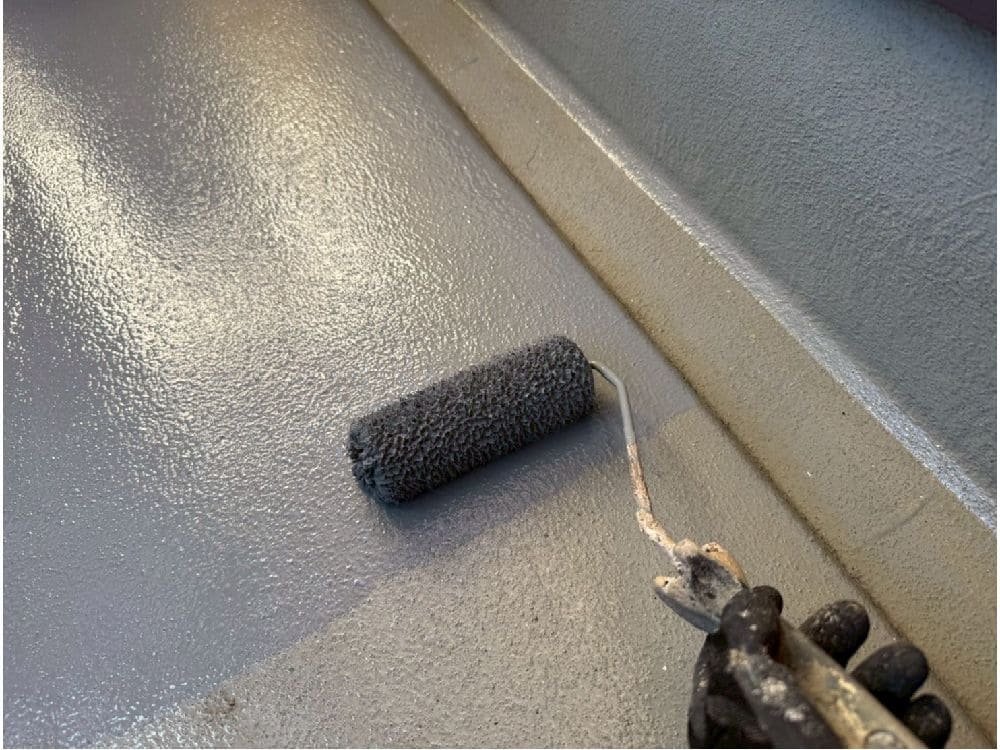 K様(四日市)防水(トップコート) (2) 菰野町の外壁塗装、防水工事をリペイント匠が施工した写真