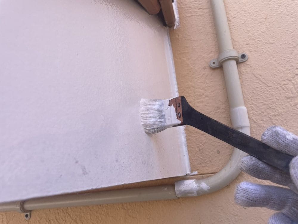 亀山市_T様_破風_2回目 亀山市の外壁塗装、防水工事をリペイント匠が施工した写真