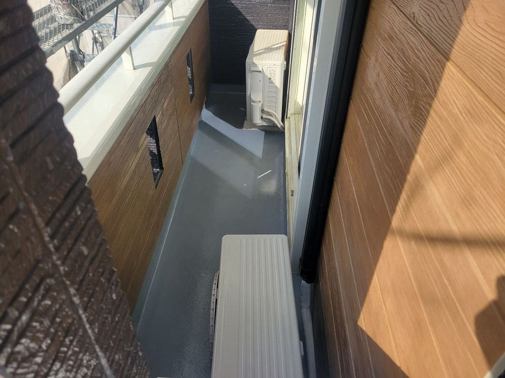 津市で外壁塗装と防水工事をリペイント匠が施工した写真