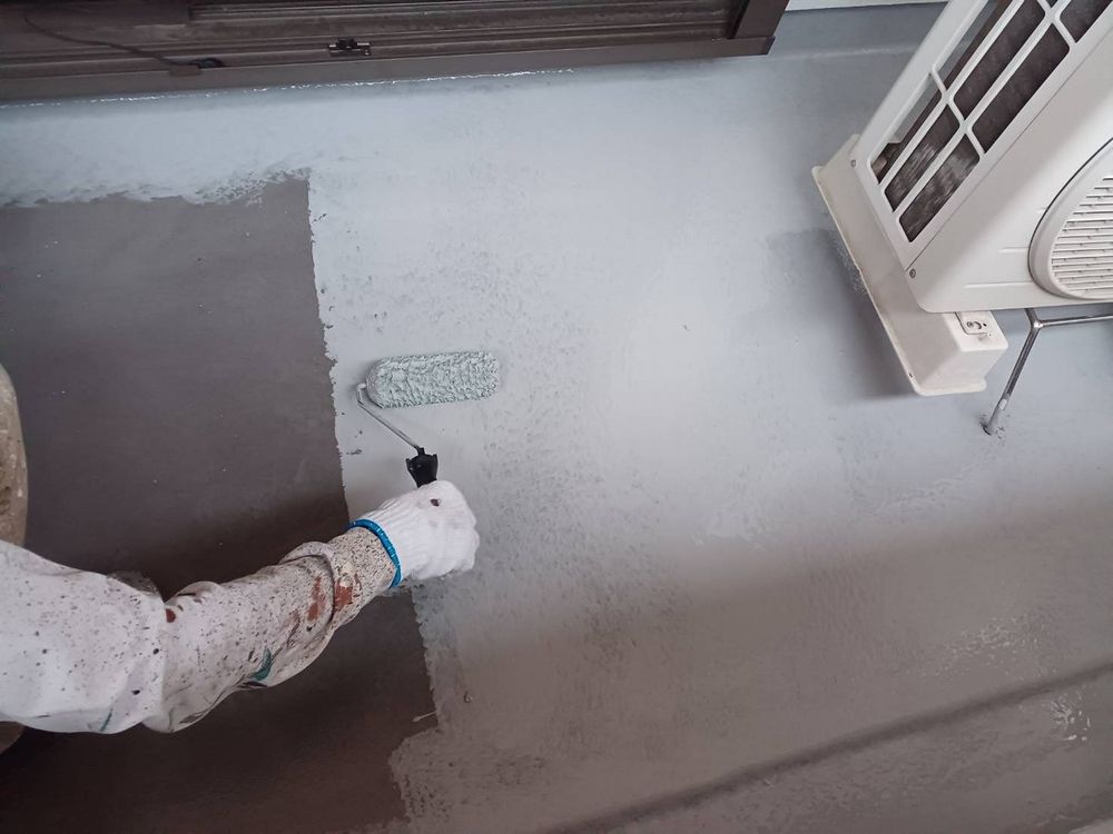 津市久居 K様防水一層目 津市の外壁塗装、防水工事をリペイント匠が施工した写真