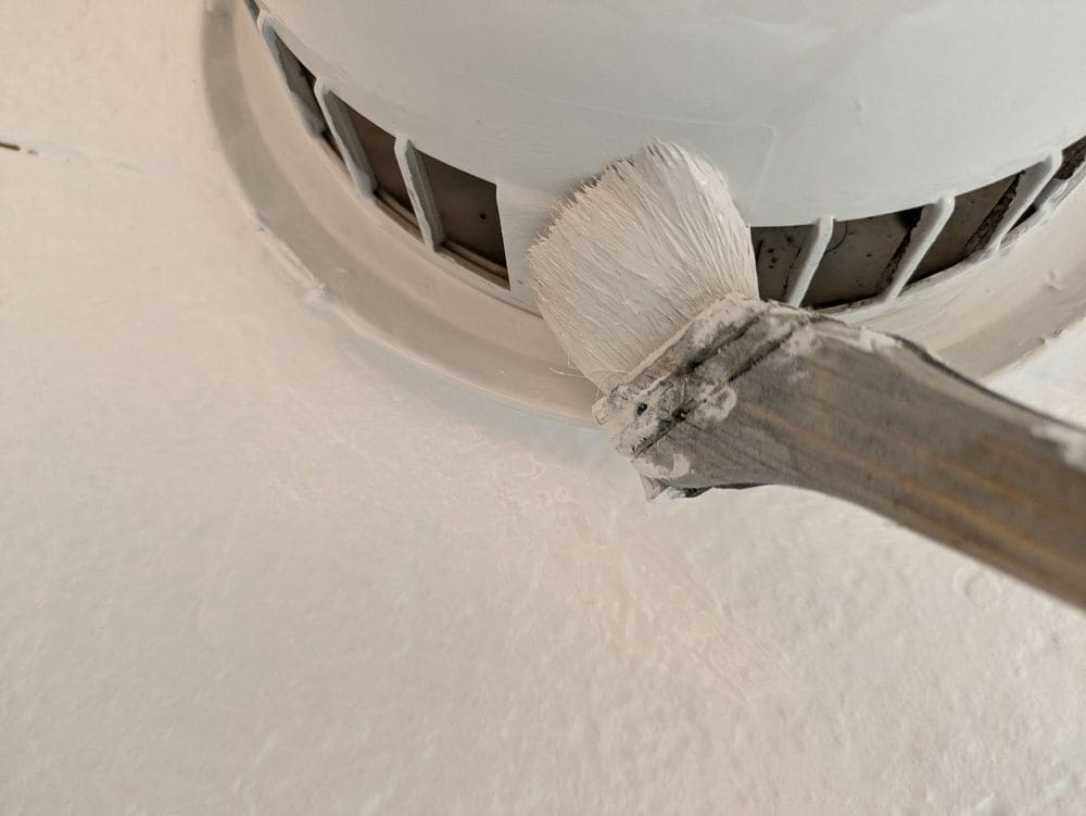 亀山市_T様_換気3回目 亀山市の外壁塗装、防水工事をリペイント匠が施工した写真