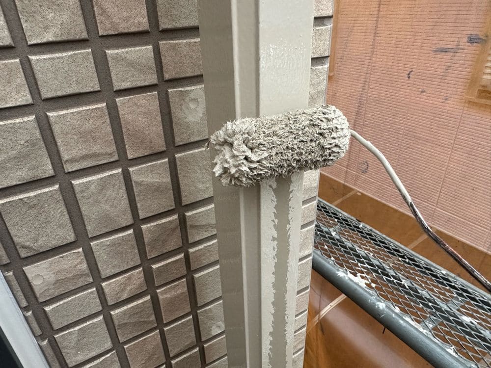 樋(中塗り) 松阪市で外壁塗装と屋根工事をリペイント匠が施工した写真