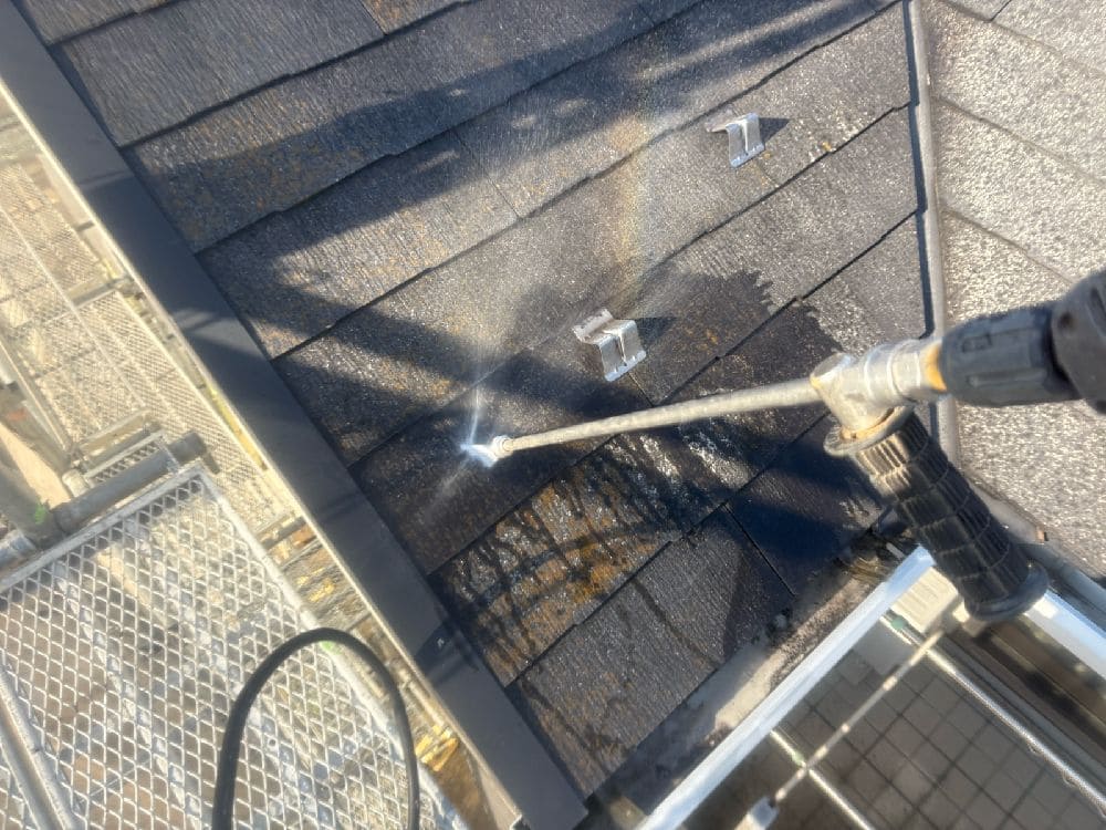 四日市市の外壁塗装、屋根塗装、防水工事をリペイント匠が施工した写真