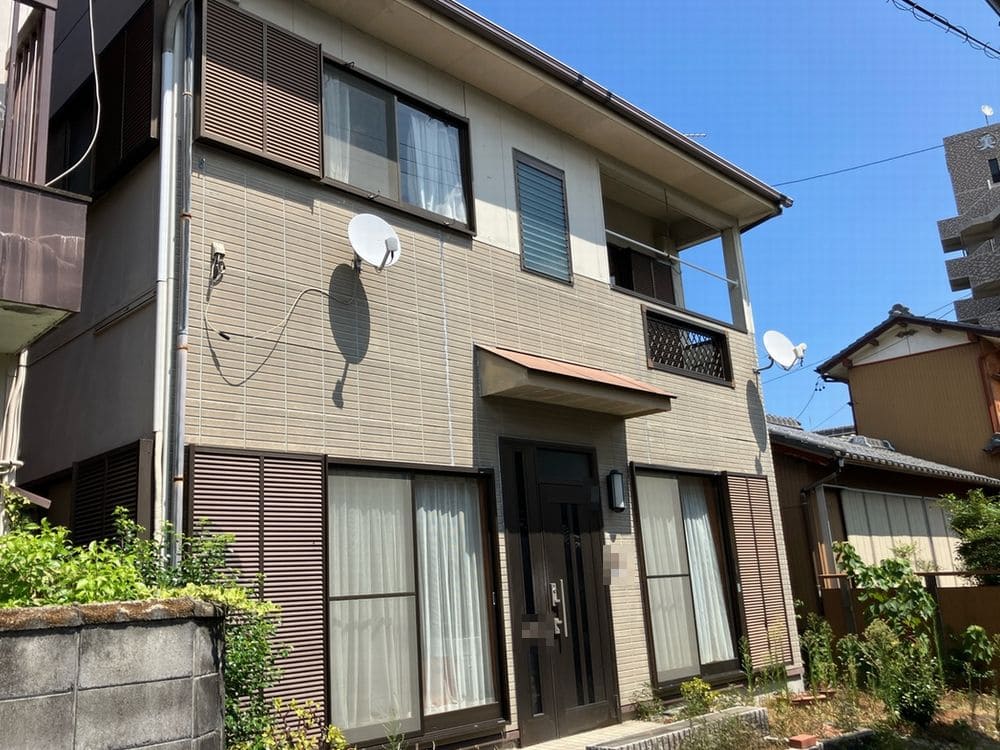 N様(伊勢市)外壁‗施工前3 伊勢市の外壁塗装をリペイント匠が施工した写真