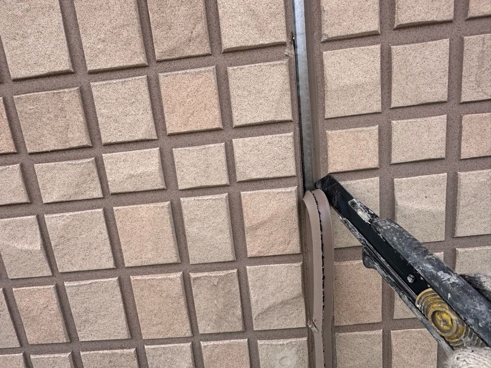 シール(撤去) 松阪市で外壁塗装と屋根工事をリペイント匠が施工した写真