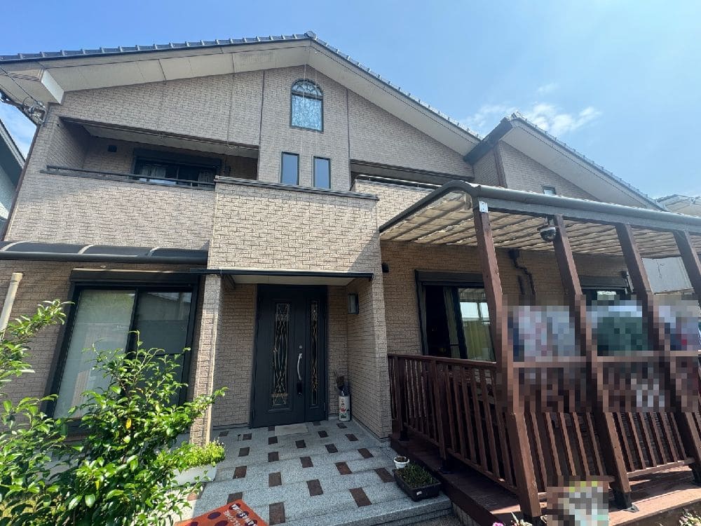 K様(四日市)施工前_外壁全体 (4) 菰野町の外壁塗装、防水工事をリペイント匠が施工した写真