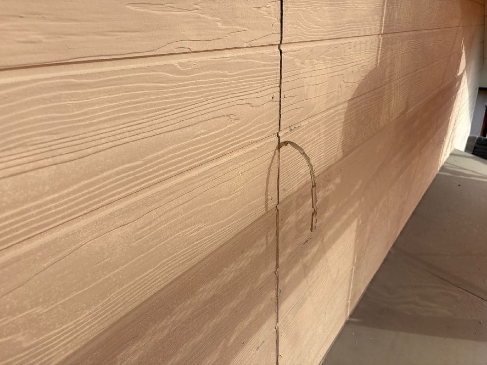 O様(津)シール(撤去) (3) 津市の外壁塗装をリペイント匠が施工した写真