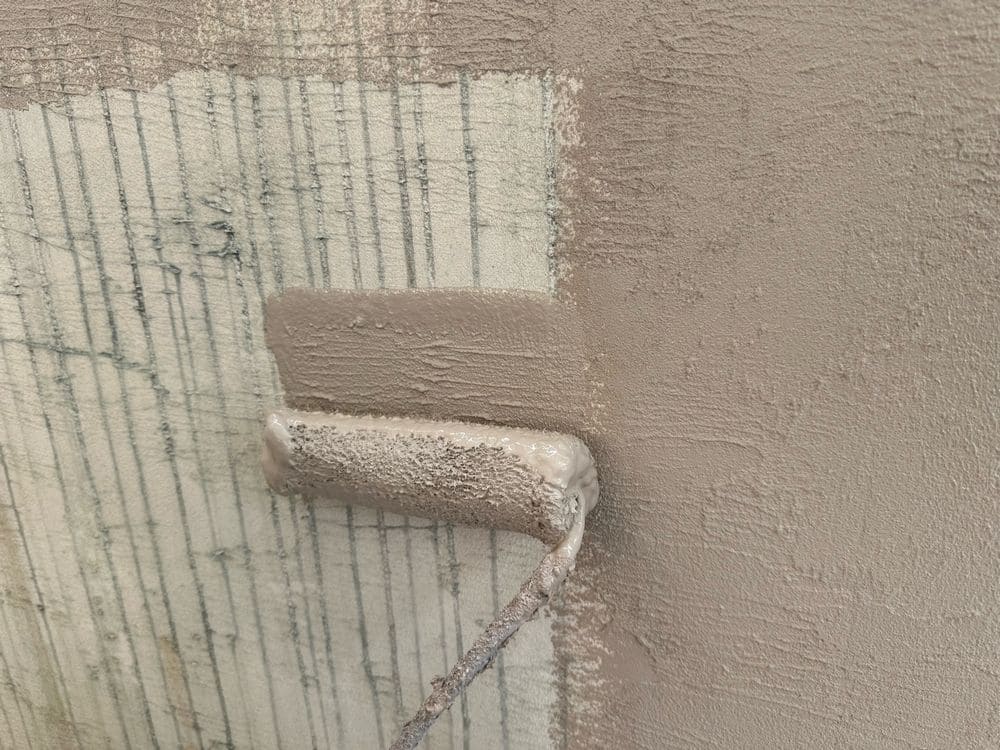 塀(中塗り) 松阪市で外壁塗装と屋根工事をリペイント匠が施工した写真