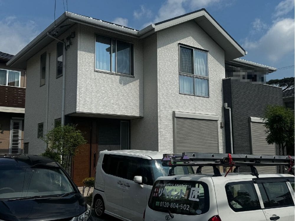 四日市市の外壁塗装、屋根塗装、防水工事をリペイント匠が施工した写真