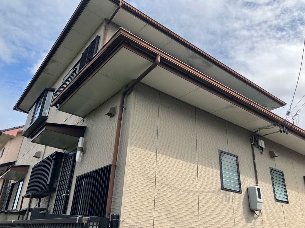 T様(伊勢市)外壁‗施工前2 伊勢市の外壁・屋根塗装をリペイント匠が施工した写真