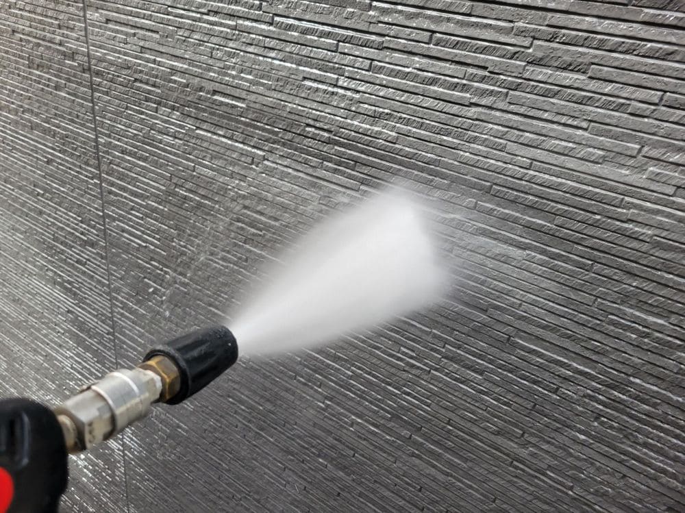 津市で外壁塗装と防水工事をリペイント匠が施工した写真