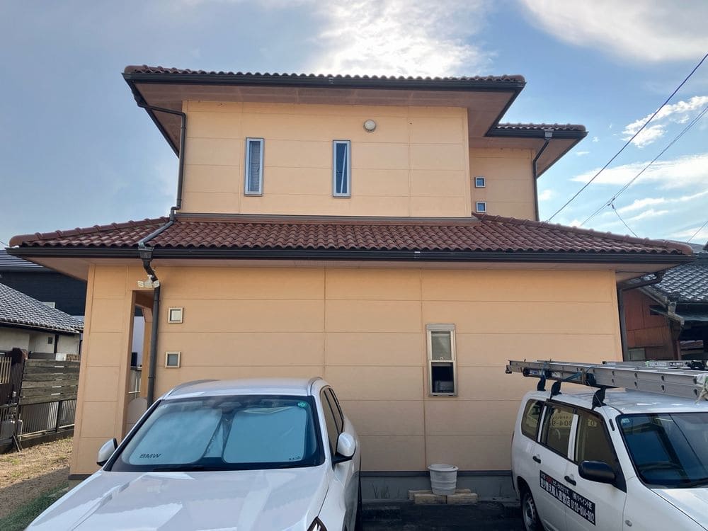 亀山市_T様_施工前_全体1 亀山市の外壁塗装、防水工事をリペイント匠が施工した写真