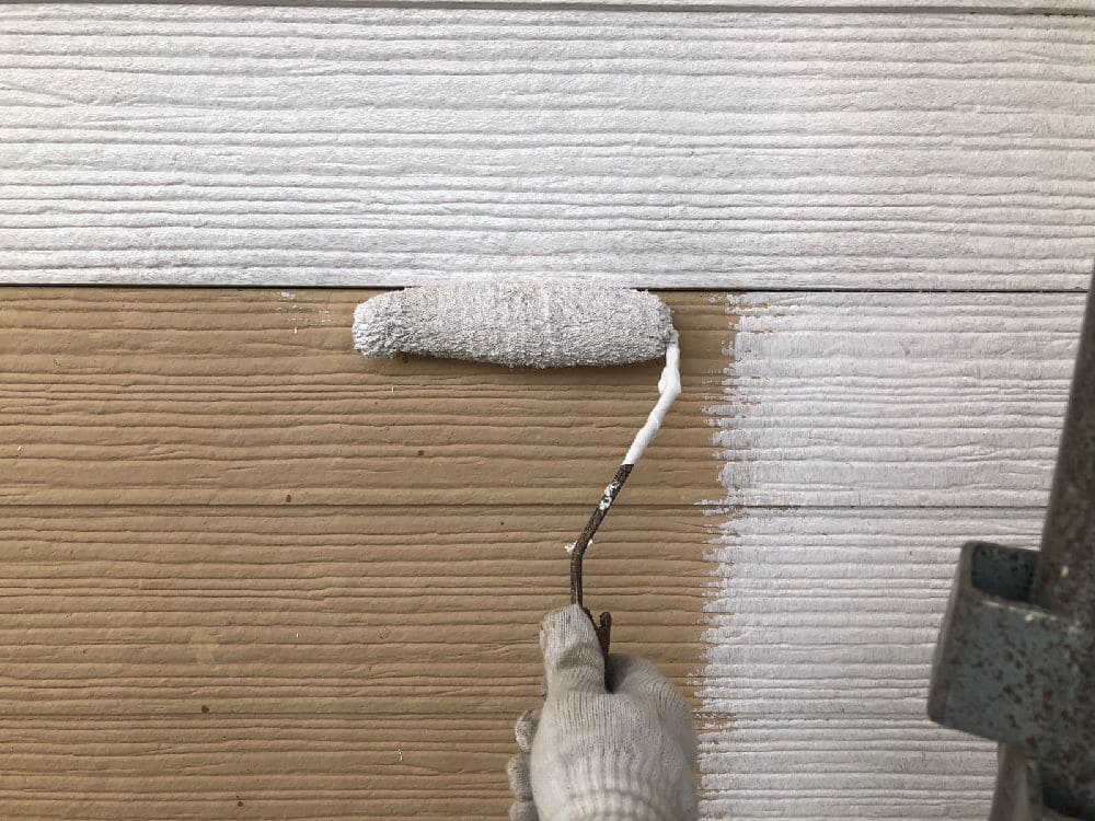 S様(津)_外壁(下塗り1) 津市の外壁塗装をリペイント匠が施工した写真