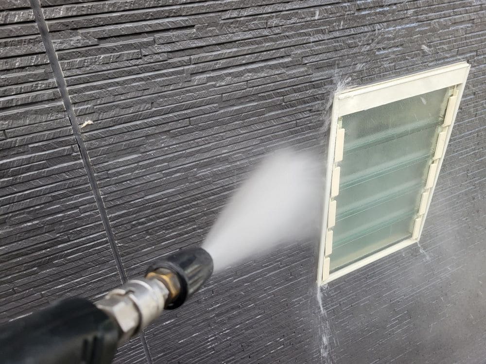 津市で外壁塗装と防水工事をリペイント匠が施工した写真