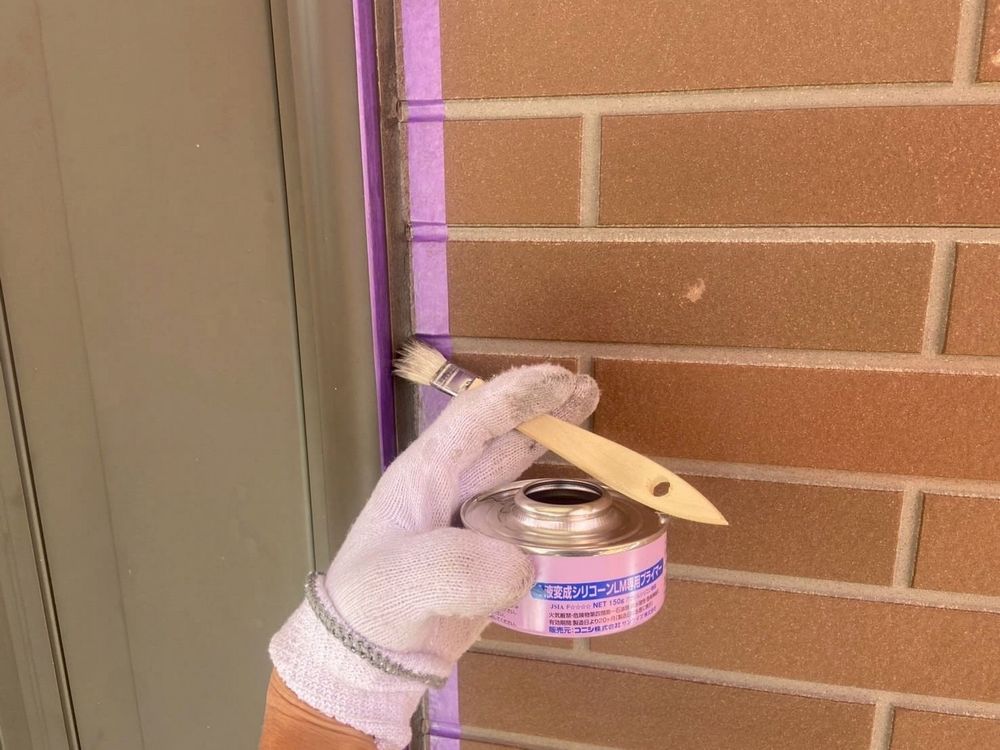 津市久居 K様プライマー塗布 津市の外壁塗装、防水工事をリペイント匠が施工した写真