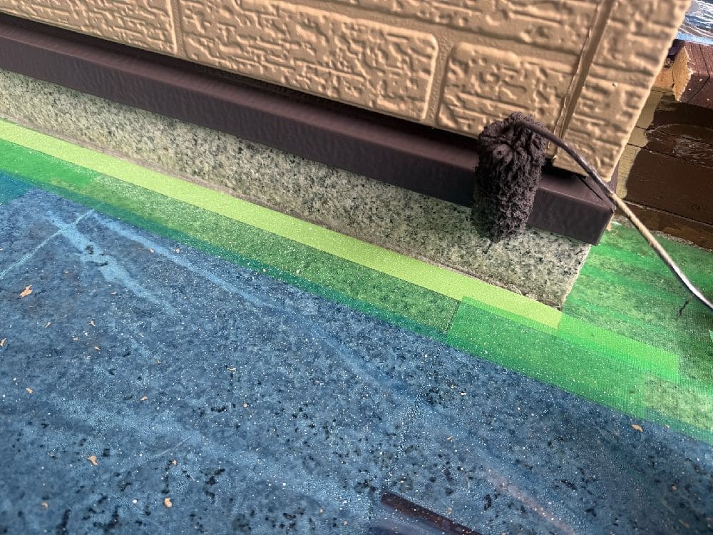 K様(四日市)水切り(上塗り) 菰野町の外壁塗装、防水工事をリペイント匠が施工した写真