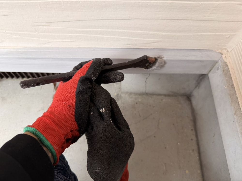 O様(津)水切り(下塗り) (2) 津市の外壁塗装をリペイント匠が施工した写真