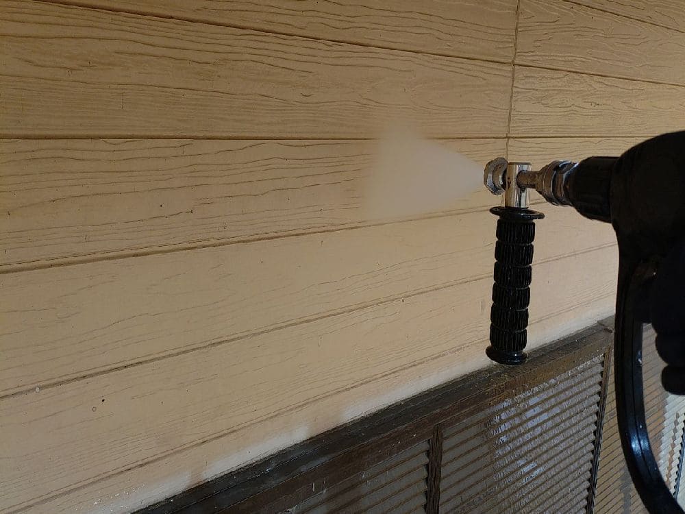 O様(津)高圧洗浄(外壁) (9) 津市の外壁塗装をリペイント匠が施工した写真