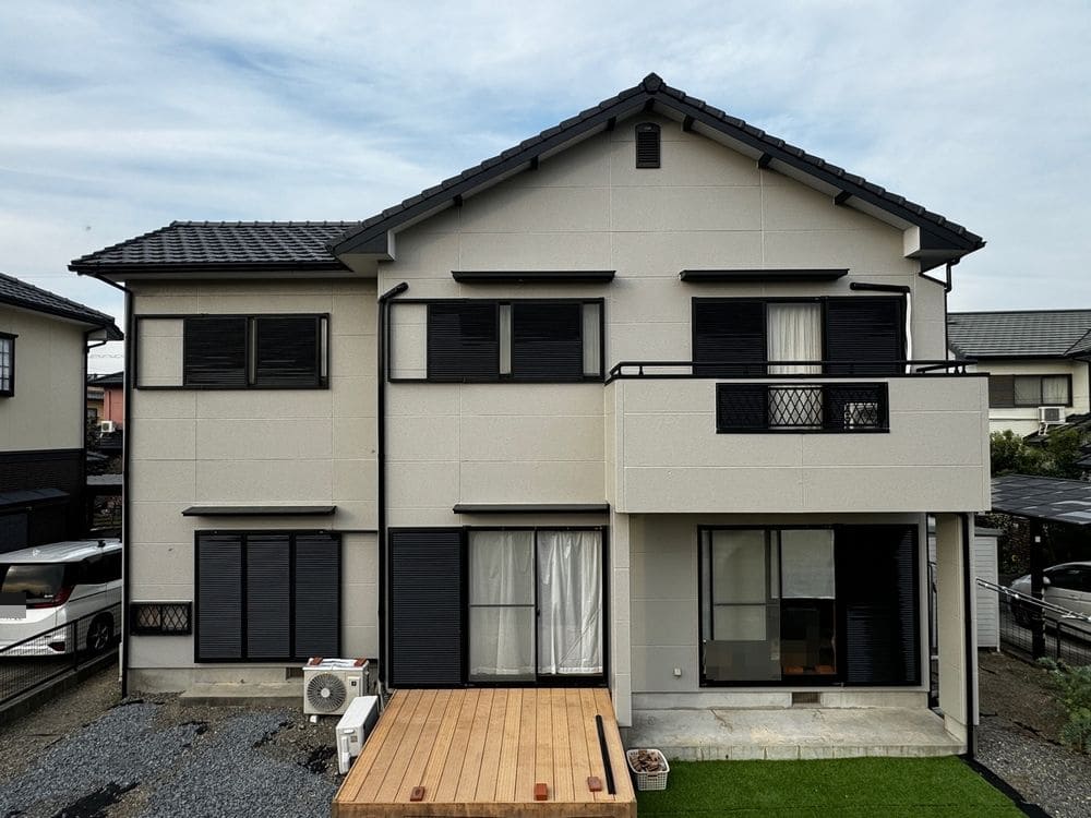 I様(四日市市高角町)施工後_外壁全体 (3) 四日市の外壁塗装、防水工事をリペイント匠が施工した写真