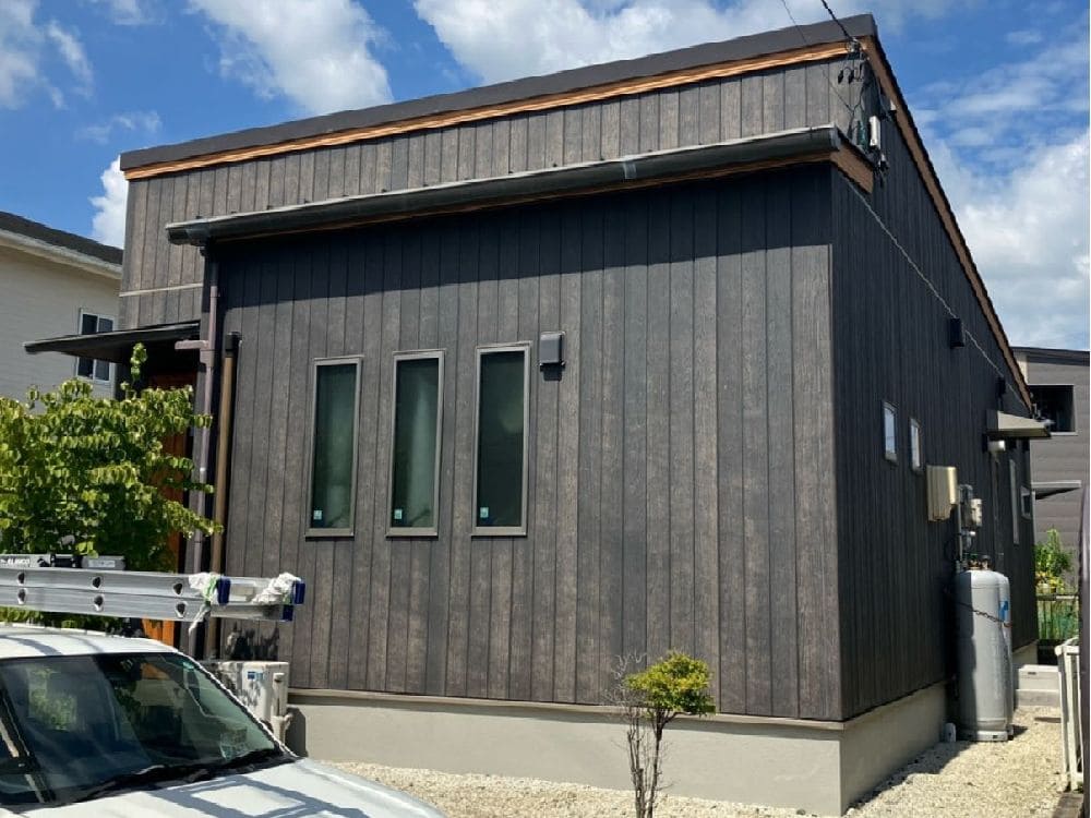 K様(菰野町)施工前_外壁全体 (3) 三重郡菰野町の外壁塗装をリペイント匠が施工した写真