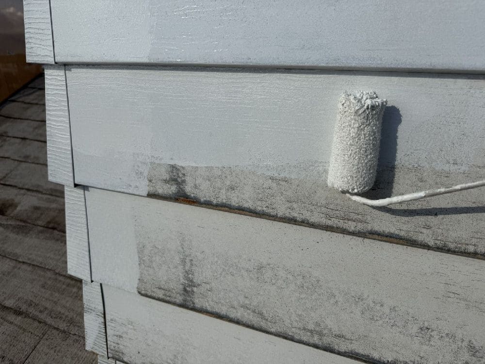 N様(四日市)外壁(下塗り2) (2) 四日市市の外壁塗装、屋根塗装をリペイント匠が施工した写真