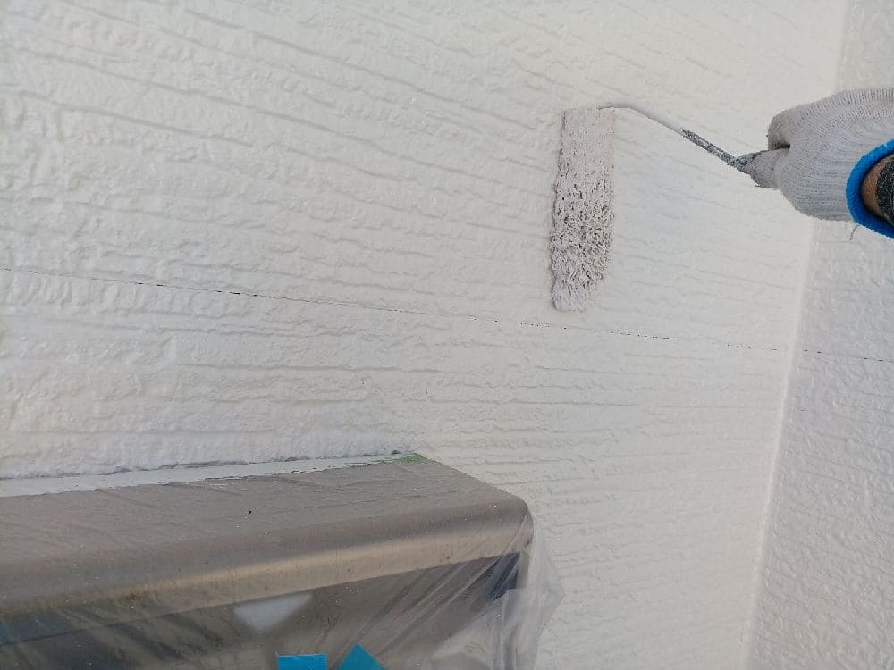 N様(四日市)外壁(上塗り2) (3) 四日市市の外壁塗装、屋根塗装をリペイント匠が施工した写真