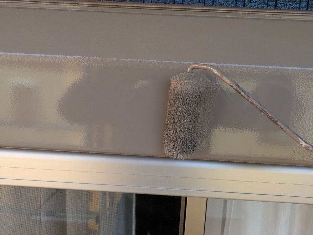 S様(名張市希央台)_シャッターボックス(上塗り) 名張市の外壁塗装をリペイント匠が施工した写真