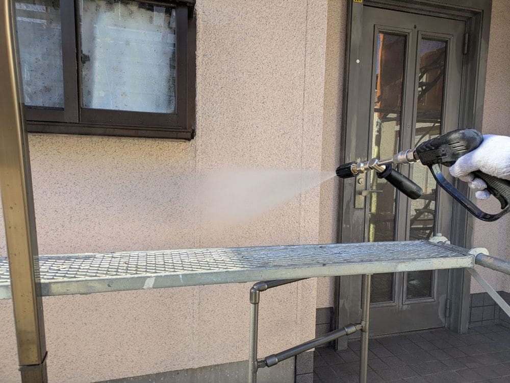 名張市の外壁塗装をリペイント匠が施工した写真