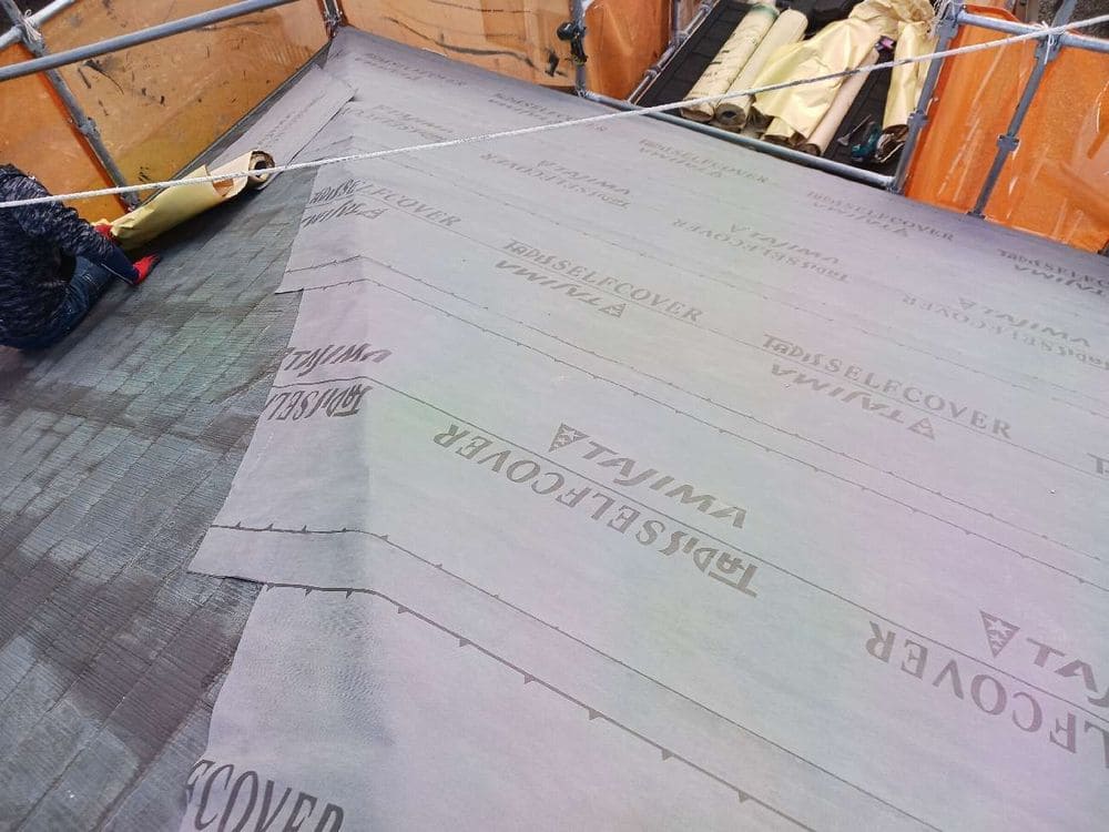 伊賀市の屋根工事をリペイント匠が施工した写真