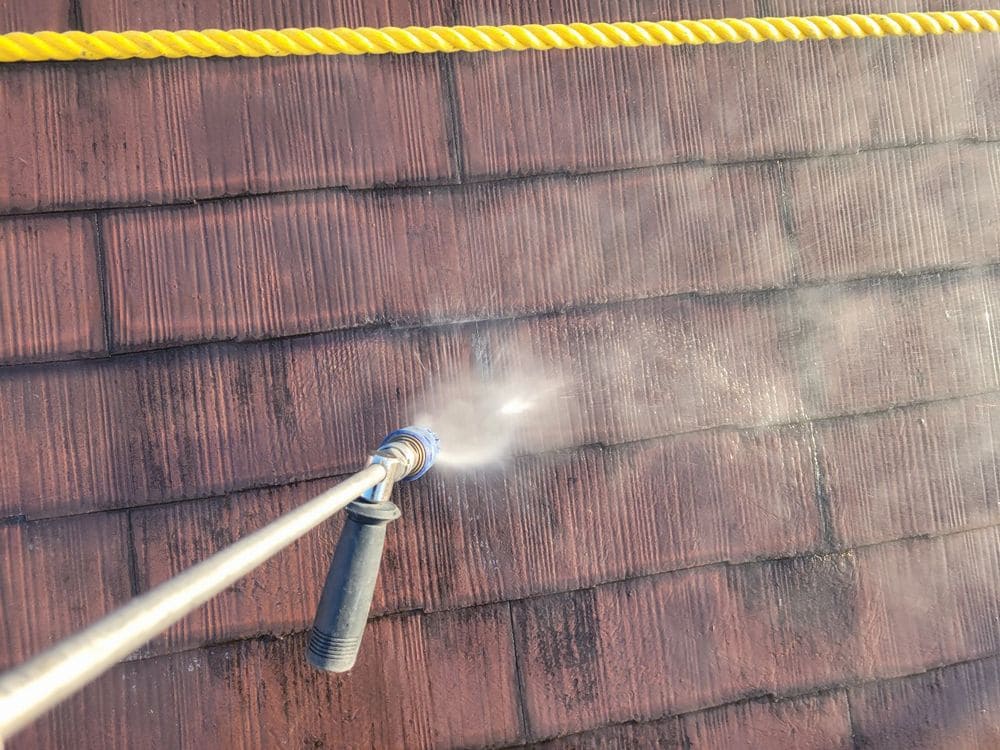 名張市の屋根工事をリペイント匠が施工した写真