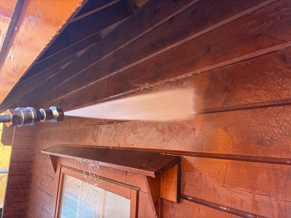 H様(伊勢市)外壁‗高圧洗浄 伊勢市の外壁塗装をリペイント匠が施工した写真