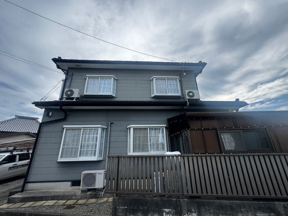 鈴鹿市の外壁塗装、屋根塗装をリペイント匠が施工した写真