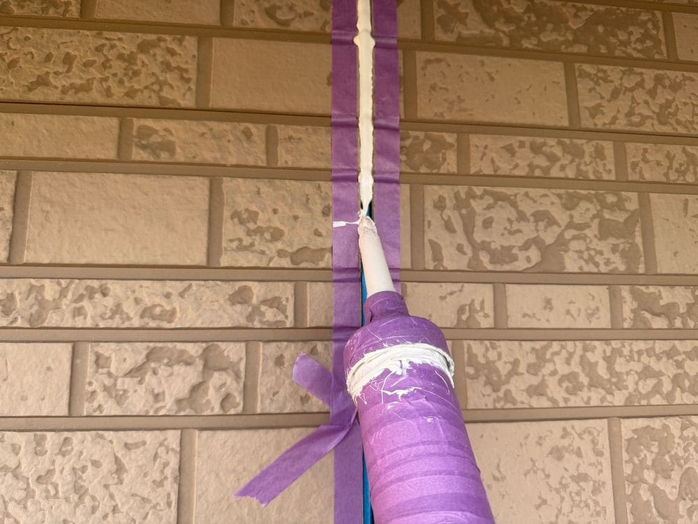 四日市市_S様_シール2(打設目地) 四日市市の外壁塗装をリペイント匠が施工した写真