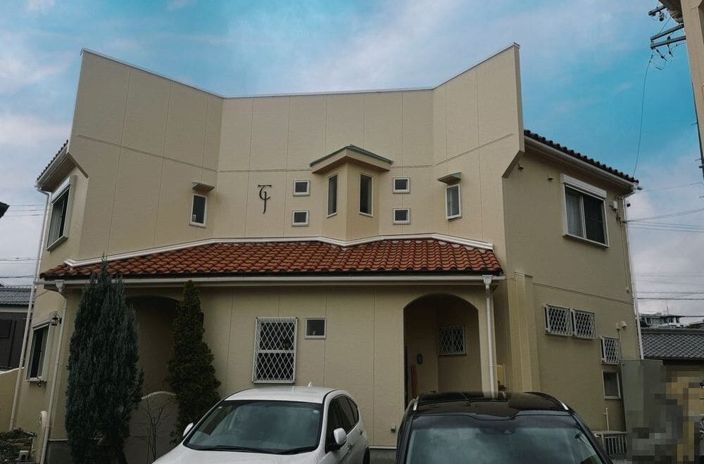 四日市市の外壁塗装をリペイント匠が施工した写真