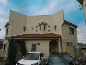 四日市市の外壁塗装をリペイント匠が施工した写真