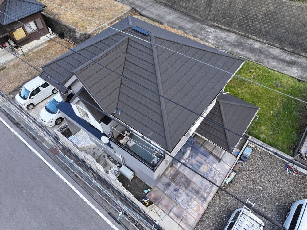 伊賀市の屋根工事をリペイント匠が施工した写真