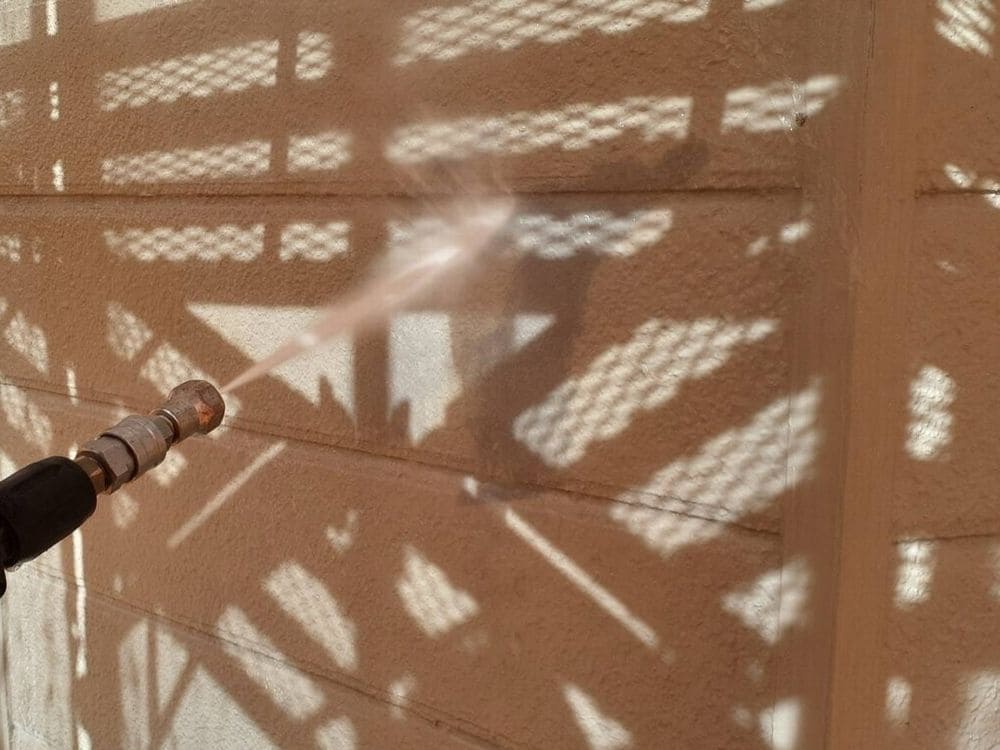 鈴鹿市の外壁塗装、屋根塗装をリペイント匠が施工した写真