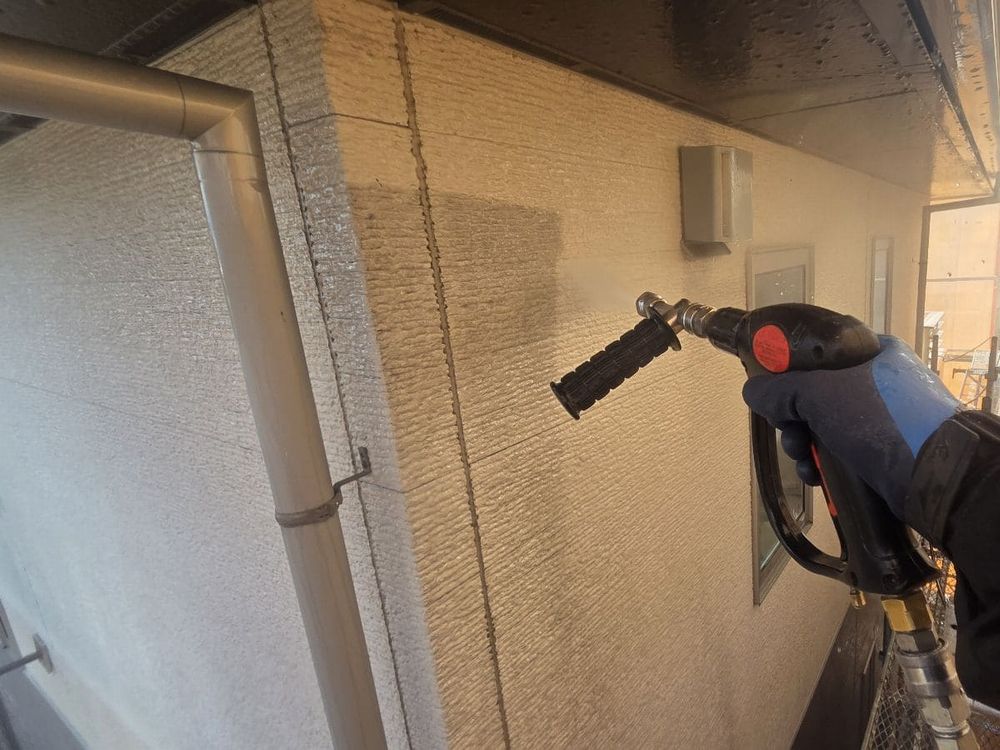 四日市市の外壁塗装をリペイント匠が施工した写真