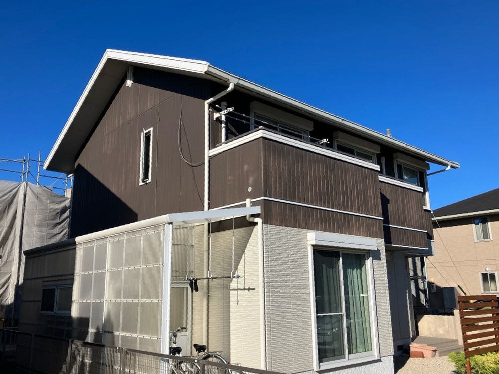 伊勢市の外壁塗装、屋根工事、防水工事をリペイント匠が施工した写真