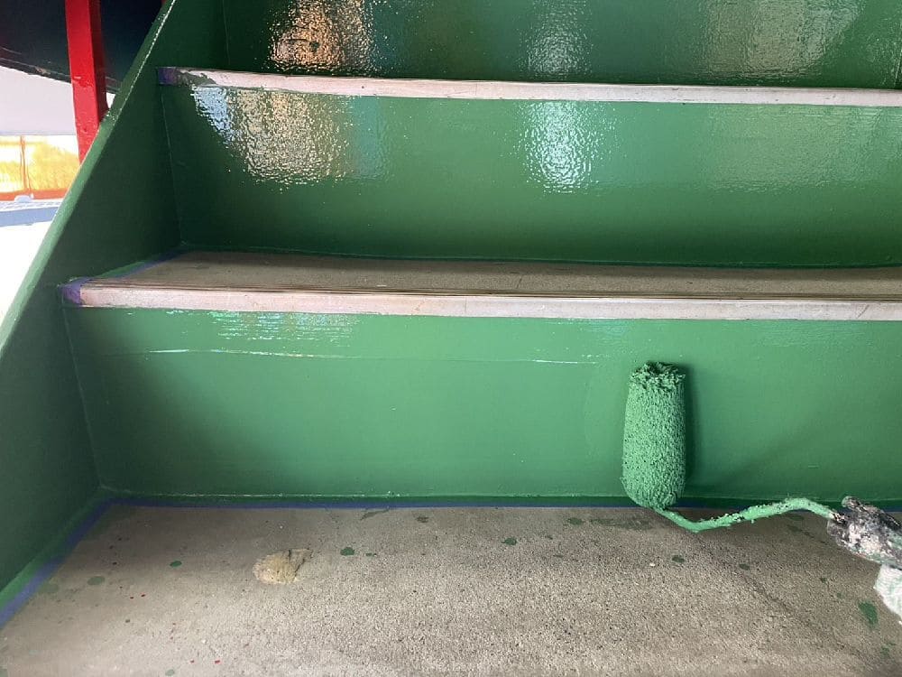 N様(四日市)上塗り (2) 四日市市の外壁塗装、屋根塗装をリペイント匠が施工した写真