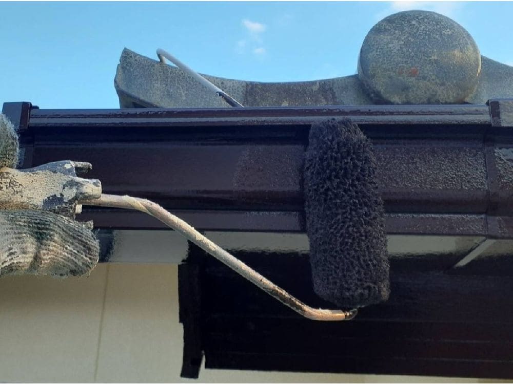 U様(四日市)樋(上塗り) (2) 四日市市の外壁塗装をリペイント匠が施工した写真