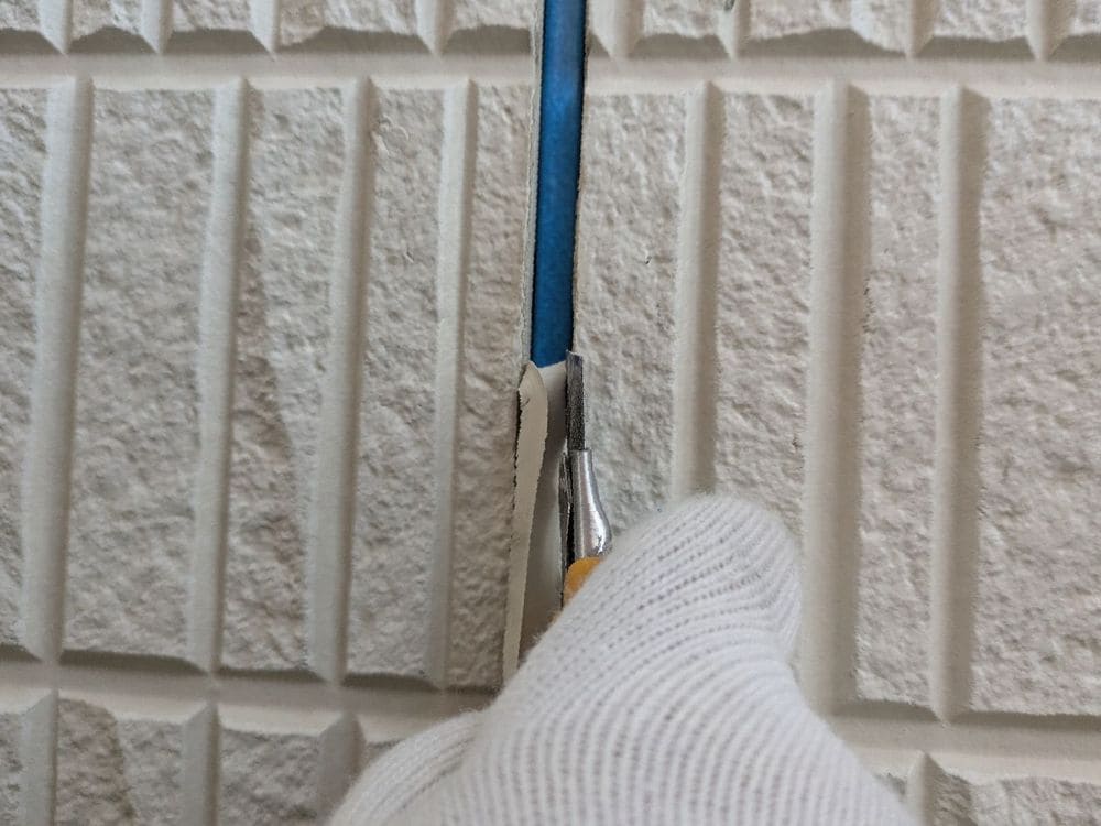 S様(名張市希央台)シール(撤去) 名張市の外壁塗装をリペイント匠が施工した写真