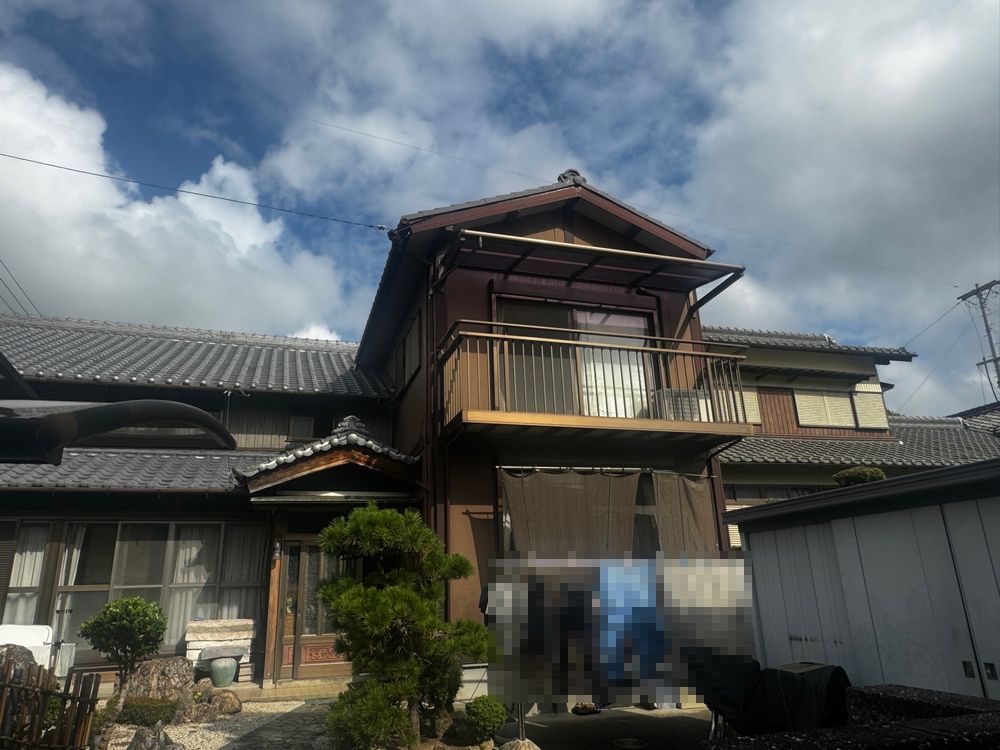 四日市市_N様_施工前_外壁全体1 四日市市の外壁塗装をリペイント匠が施工した写真