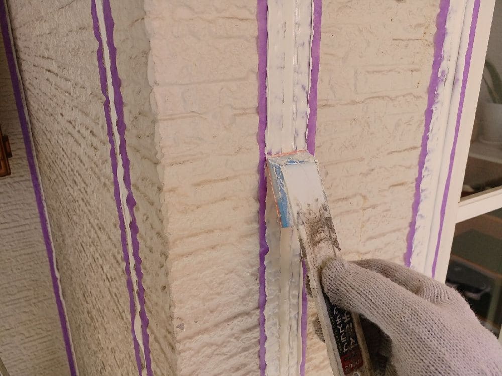 N様(四日市)シール(打ちならし) (2) 四日市市の外壁塗装、屋根塗装をリペイント匠が施工した写真